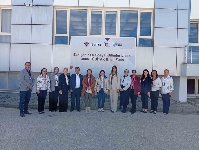 TÜBİTAK 4006 Ödülü'nde Türkiye birincisi Eskişehir Eti Sosyal Bilimler Lisesi oldu