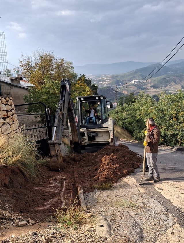 Tunceli Belediyesi sağanak sonrası rögar ve yağmur suyu hatlarında çalışma yürütüyor