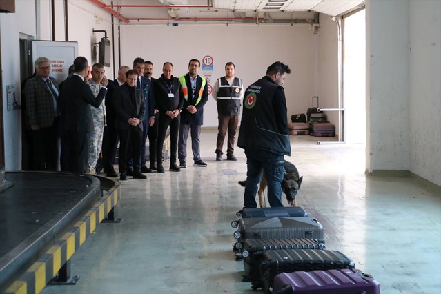 Denizli Çardak Havalimanı'nda Kaymakam Deniz katılımıyla güvenlik tatbikatı yapıldı