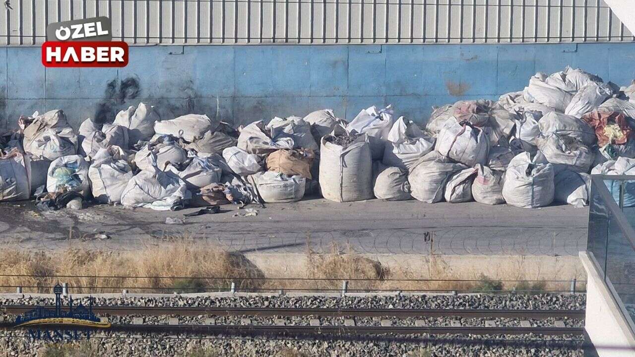 Sincan’da plastik fabrikasının atıkları tepki çekti: “Haftalardır bekliyor”