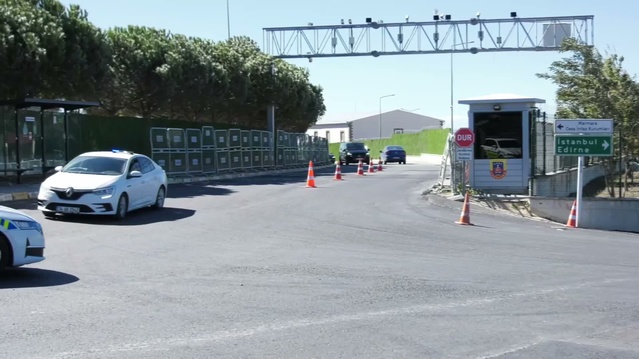Özgür Özel, Silivri'deki Marmara Ceza İnfaz Kurumu'nda İmamoğlu'nu ziyaret etti