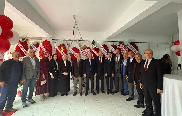 Kahramanmaraşlılar Derneği'nin Gölbaşı'ndaki açılışında Bakan Kirişci de yer aldı
