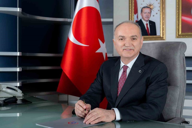 Düzce Belediye Başkanı Özlü, Muhtarlar Günü için kutlama mesajı yayımladı
