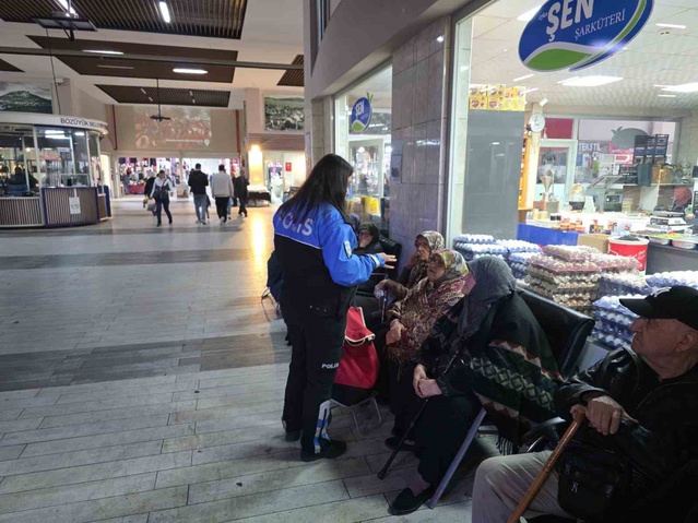 Bilecik Bozüyük'te polis, 62 vatandaşı KADES ve sahte para konusunda bilgilendirdi