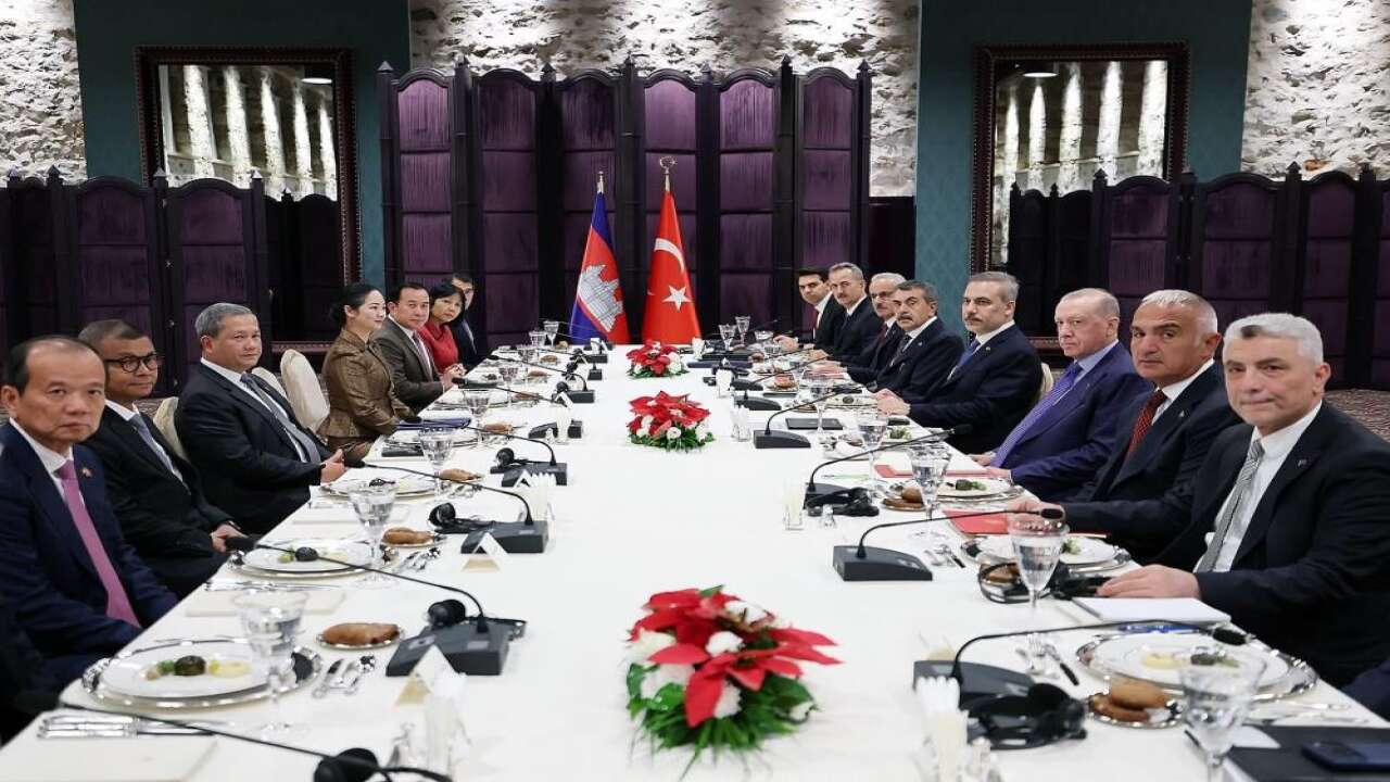 Bakan Bolat: "Türkiye ile Kamboçya arasındaki ticari iş birliğini geliştirmeyi hedefliyoruz"