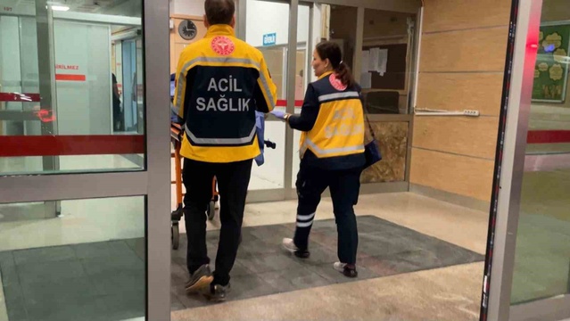 Karaman'da 75. Yıl Parkı'ndaki kavgada bir kişi bacağından bıçaklandı