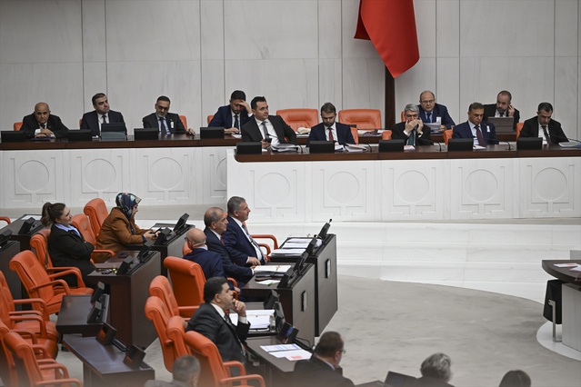 Abdulhamit Gül, fon soruşturmalarında 'gözünün yaşına bakmayız' dedi