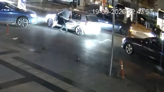 Kağıthane'de tehdit görüntüleri ortaya çıktı, 2 kişiye 362 bin 719 lira ceza kesildi