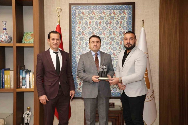Vali Işın, Kütahya'nın en hızlısını arayacak projeye il genelinde onay verdi