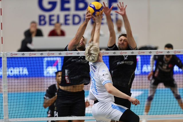 İstanbul Gençlik'i 3-1 yenen Gebze Belediyespor, Efeler Ligi'nde liderliğini korudu