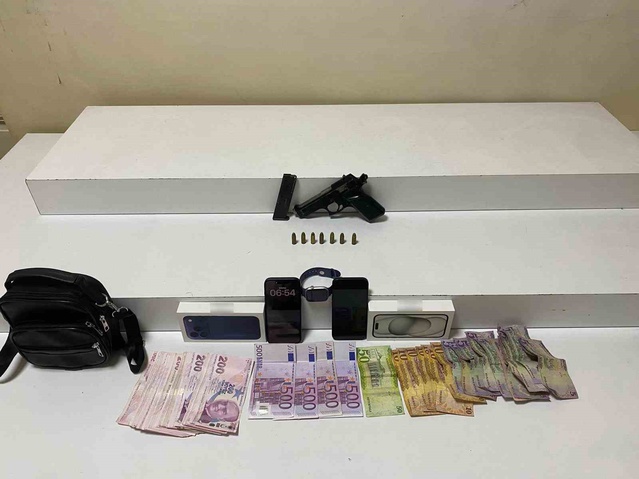 Beyoğlu'nda camiden 5 bin euro çalan şüpheli tutuklandı, 1 kişi serbest bırakıldı