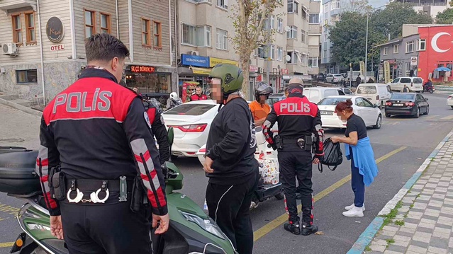 Tekirdağ'da Yunus Polis Timleri Eski Otogar Yolu'nda şüpheli araçları denetledi
