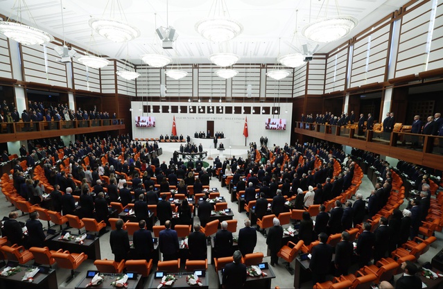 TBMM'de yatırım fonu tasfiyesi kanunu kabul edildi, SPK'ya geniş yetki verildi
