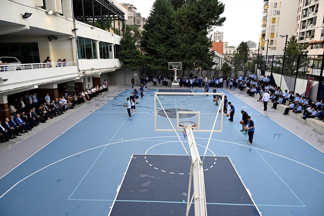 TİKA, Beyrut'taki Saint George Koleji'nde yenilediği spor alanını açtı