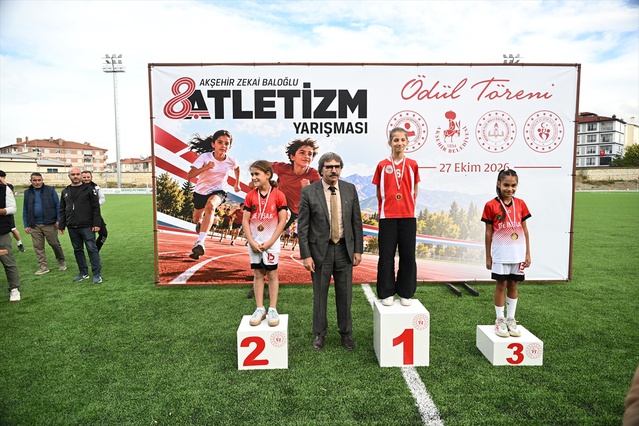Akşehir'de 8. Zekai Baloğlu atletizm yarışında 42 sporcu madalya aldı