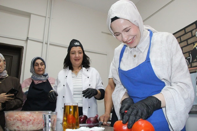 Cizre'de kursları inceleyen İlçe Milli Eğitim Müdürü İke, dört duvar vurgusu yaptı