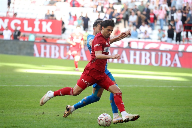 Bodrum FK, Antalyaspor'u deplasmanda 2-1 yendi ve üst üste üçüncü galibiyetini aldı