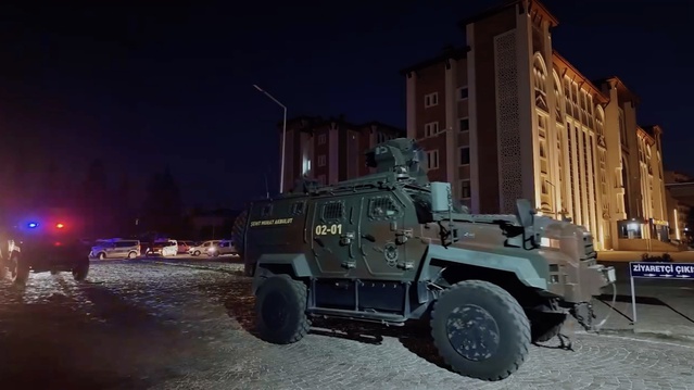 Adıyaman'da düzenlenen eş zamanlı uyuşturucu operasyonunda 7 şüpheliden 5'i tutuklandı