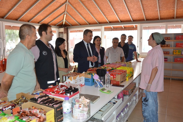 Kumluca'da Sultan Alparslan İlkokulu kantininde gıda denetimi yapıldı