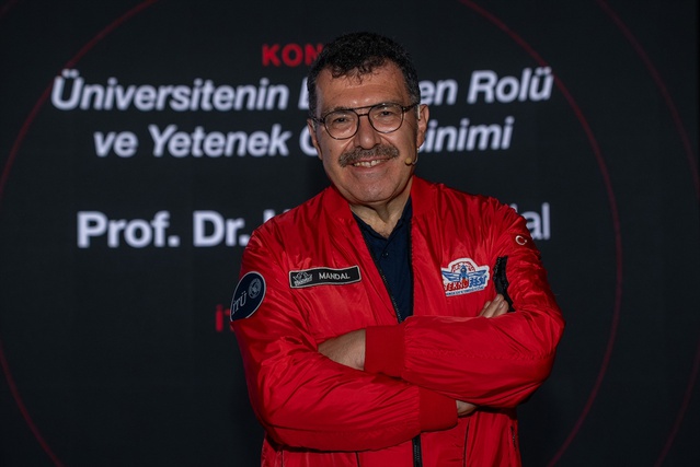 İTÜ Rektörü Mandal, TEKNOFEST'in gençleri üreten bir yapıya dönüştürdüğünü söyledi