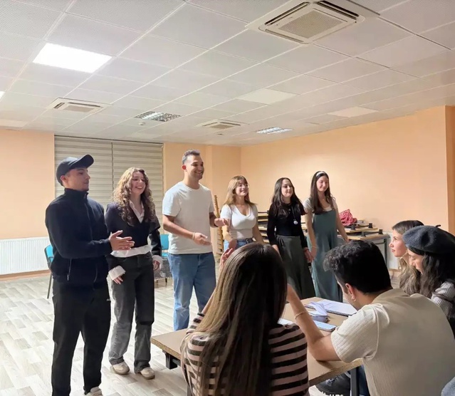 Muğla'da gençler, Gençlik ve Spor İl Müdürlüğü etkinliğinde skeçlerini sahneledi