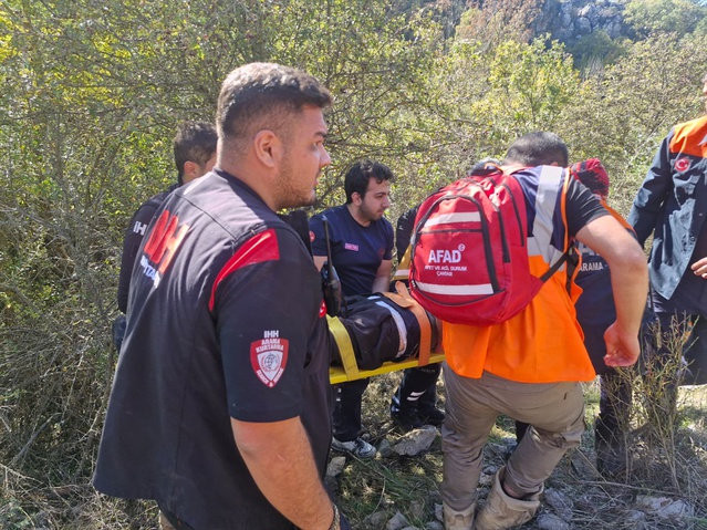 AFAD ve jandarma, Çorum'da 78 yaşındaki Alzheimer hastasını dere yatağında buldu