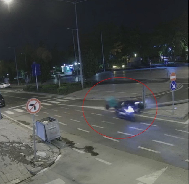 Tekirdağ Çorlu'da iki motosikletin çarpışması kamerada, kazada 3 kişi yaralandı