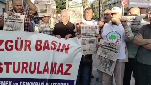 Mersin Emek ve Demokrasi Platformu gazetecilere yönelik tutuklamaları protesto etti