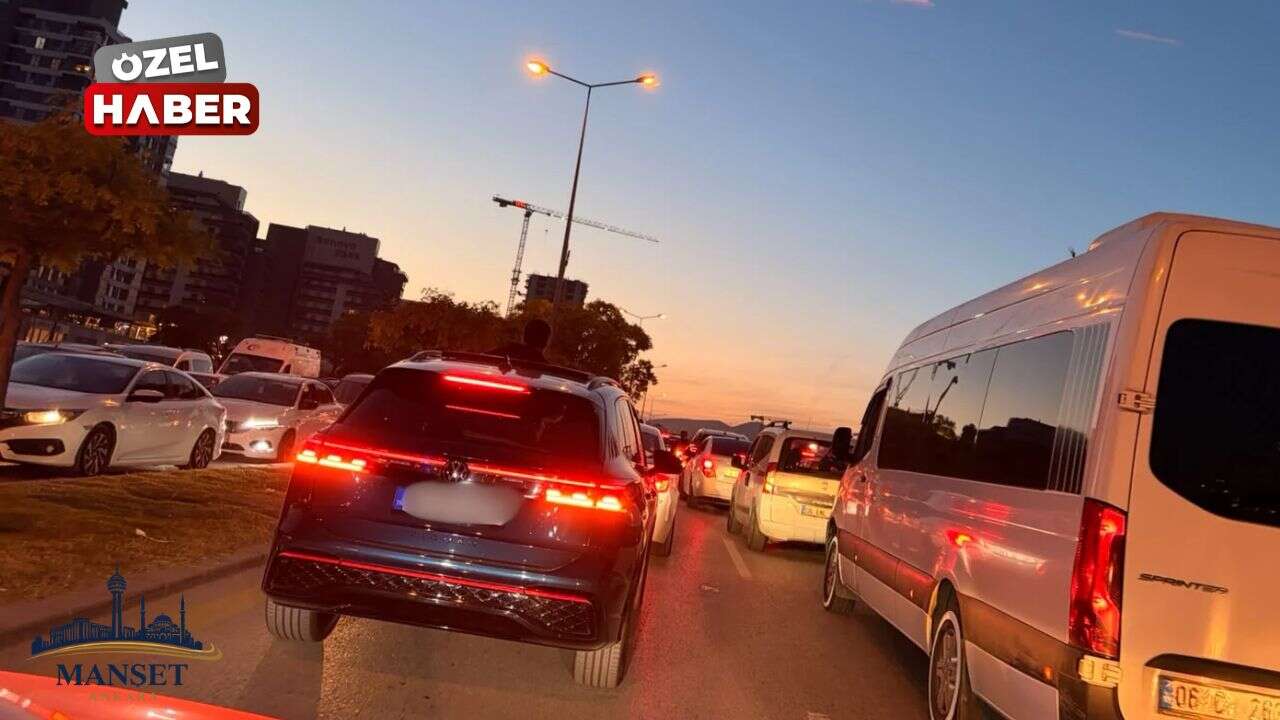 Pazar akşamı trafik kilitlendi: Forum Ankara çıkışı kilitlendi
