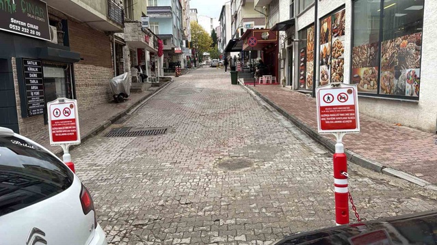 Bilecik'te Yunus Emre Sokak, İl Trafik Komisyonu kararıyla araç trafiğine kapatıldı