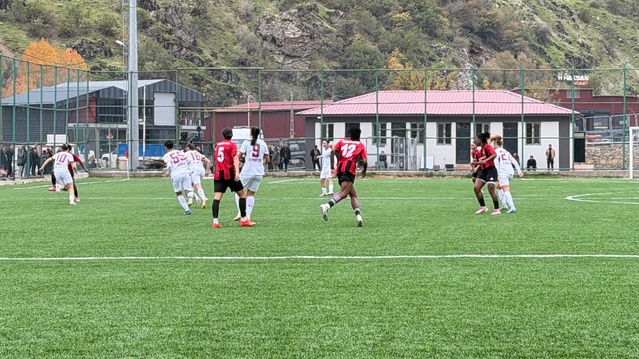 Galatasaray, 8'inci haftada Hakkari Şemdinli'de Yüksekova Spor ile 1-1 berabere kaldı