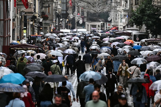 İstanbul Valiliği, Avrupa Yakası'nın batısı için çok kuvvetli sağanak uyarısı yaptı