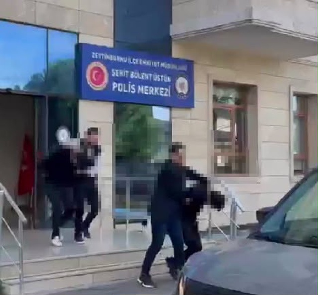Zeytinburnu'nda bıçaklanan tekstil işletmecisi A.P. öldü, 2 şüpheli yakalandı