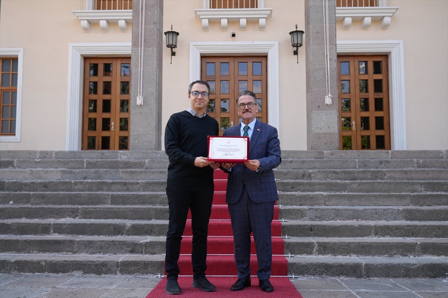 Burak Onur Erdem'in IFCM başkanlığına getirilen ilk Türk müzisyen olduğu belirtildi
