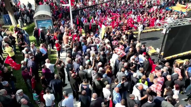 Sarıgöl Belediye Başkanı Akdeniz, Manisa'da üzümcülerin battığını söyledi