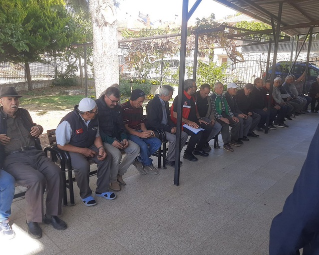 Uşak'ta tarım ve hayvancılık üreticileri, İl Tarım ve Orman Müdürü Bilir ile buluştu