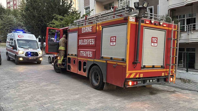 Edirne'de giriş kattaki dairenin mutfağında çıkan yangın kontrol altına alındı