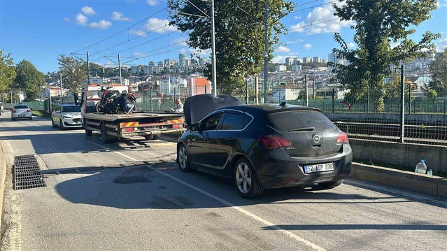 Samsun Canik'te otomobil ile motosiklet çarpıştı, 2 kişi yaralandı