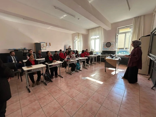Konya Yalıhüyük'te öğrencilere sınav kaygısı ve motivasyon eğitimi verildi