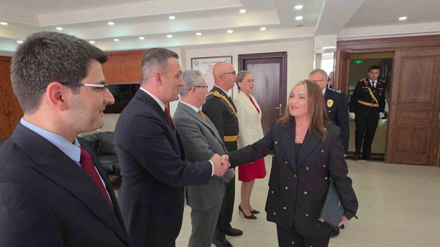 Nazilli'de Cumhuriyet'in 103. yıl dönümü 103 kişilik gösteriyle kutlandı
