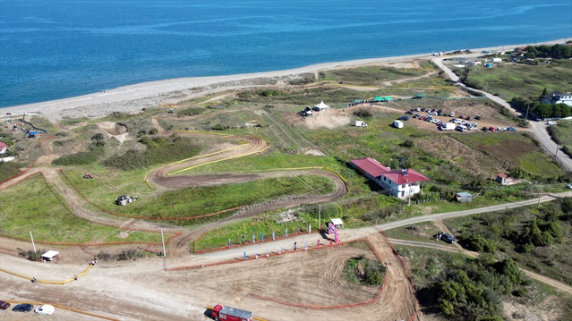 PETLAS 2026 Offroad Şampiyonası'nın final ayağı Karasu'da 25 araçla sürdü