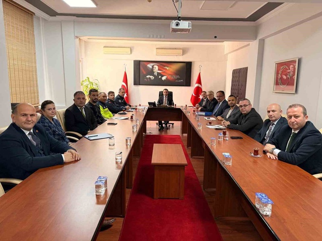 Düzce Akçakoca'da üniversite öğrencilerinin güvenliği için tedbirler görüşüldü