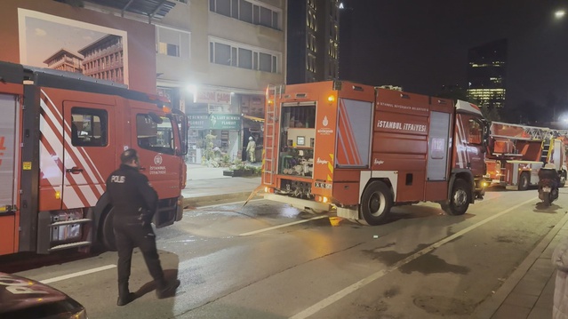 Etiler'de tantuni restoranında iddiaya göre gaz kaçağından çıkan yangın söndürüldü