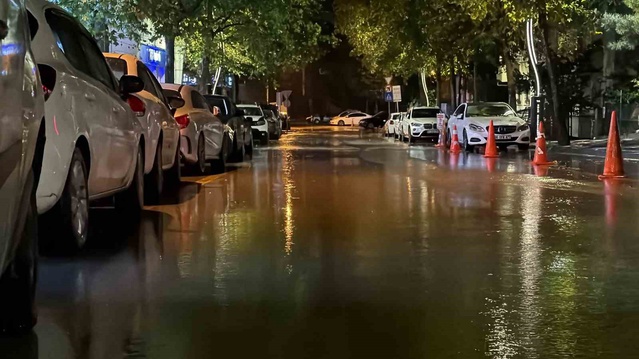 Bolu'da sağanak yaşamı aksattı, en fazla yağış 51,4 kilogramla Bolu Dağı'nda ölçüldü