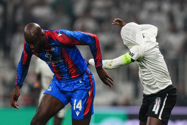 Ndidi'nin forması yüzüne geçti, Mateta ile mücadeleyi görmeden sürdürdü