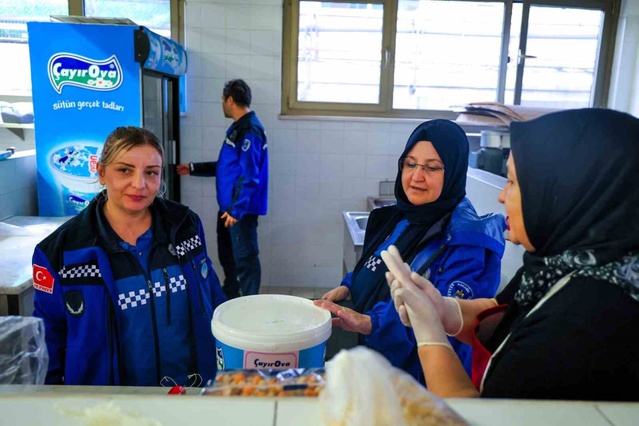 Kocaeli Büyükşehir Belediyesi okul kantinlerindeki denetimlerini artırdı