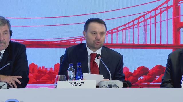 Gürlek, Gazze'de yerinden edilen 1,5 milyon insan için OECD ülkelerine seslendi