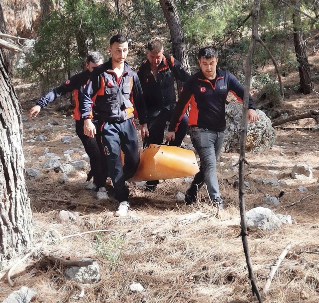 Muğla Ortaca'da düşen 64 yaşındaki Alman turist Korb, AFAD ekibince kurtarıldı