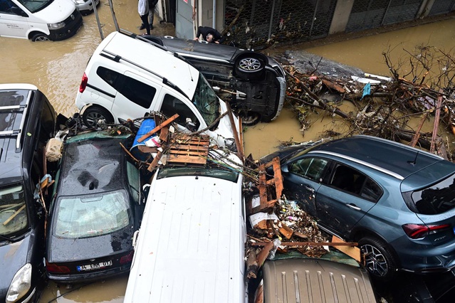İçişleri Bakanı Çiftçi: Sel felaketinde İstanbul'da 5, Kocaeli'de 1 kişi kayıp
