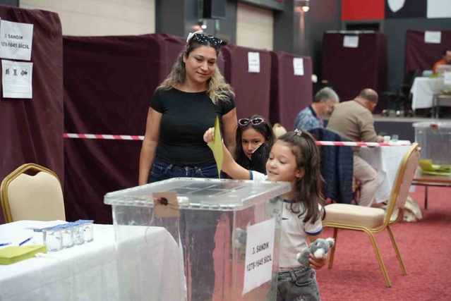 Özlem Doğan Bıyıklı 720 oyla Denizli Barosu başkanlığına seçildi ve ilk kadın başkan oldu